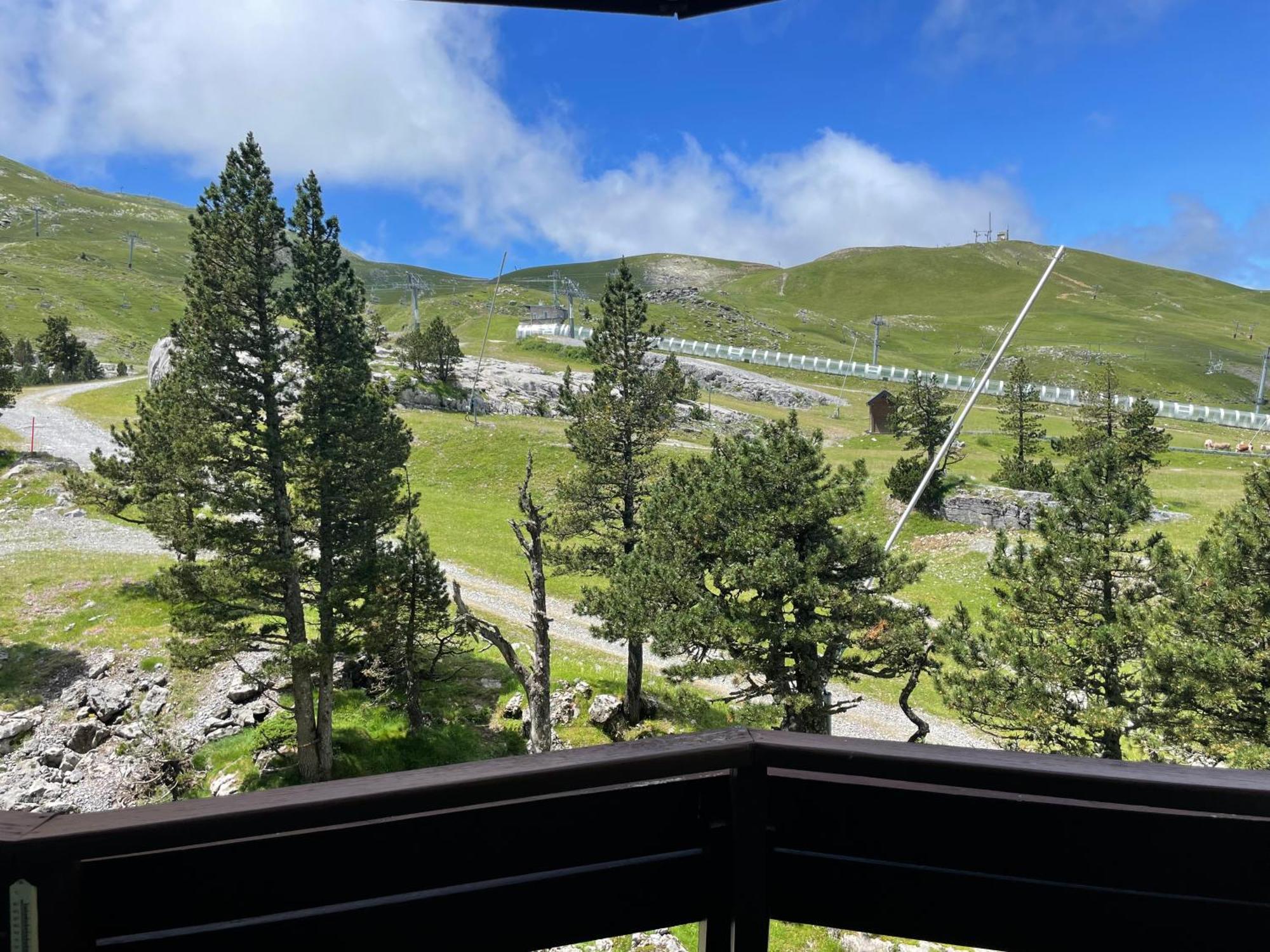 Au Coeur Des Montagnes ! Apartment Арет Екстериор снимка